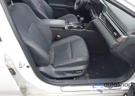 2025 Toyota Camry Xse z USA, uszkodzony, nr VIN 4T1DAACK2SU096500